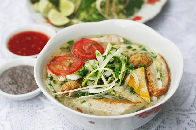 Món bánh canh chả cá chuẩn vị Phan Thiết