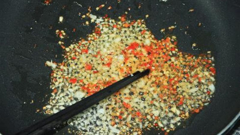 Những cách chế biến ngon miệng từ cá thu một nắng bạn nên biết 3 Phi thơm tỏi ớt