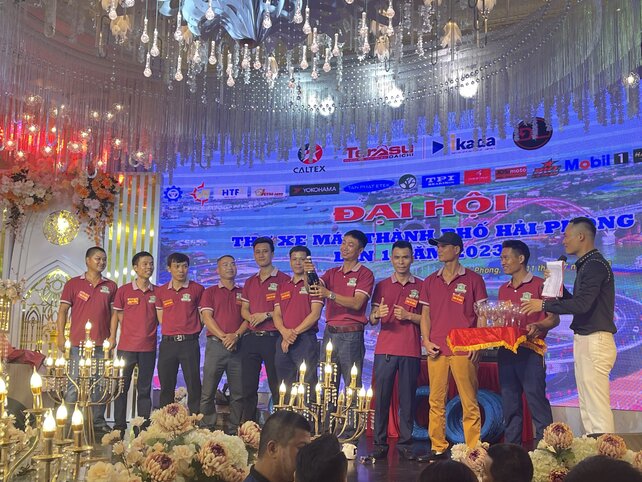 Nghề sửa chữa xe máy - Những người anh hùng của con đường trong cuộc sống hiện đại