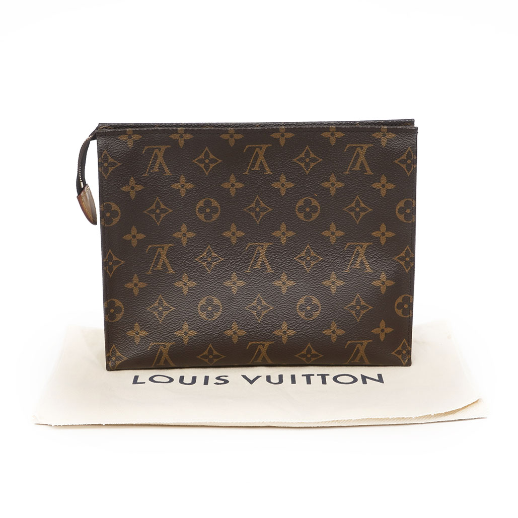 Mua Túi Nam Louis Vuitton LV M47542 Toiletry Pouch 26 Clutch Màu Nâu  Louis  Vuitton  Mua tại Vua Hàng Hiệu h025957