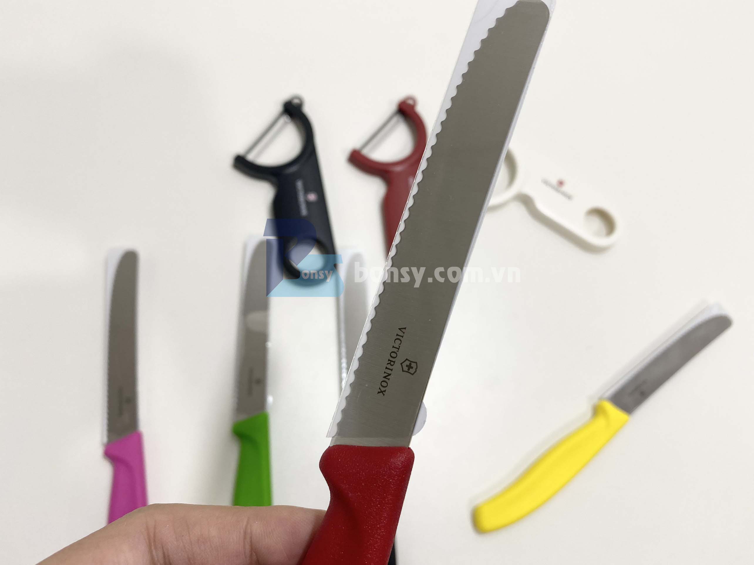 Combo dao gọt và dao nạo Victorinox - Thương hiệu Thuỵ Sỹ