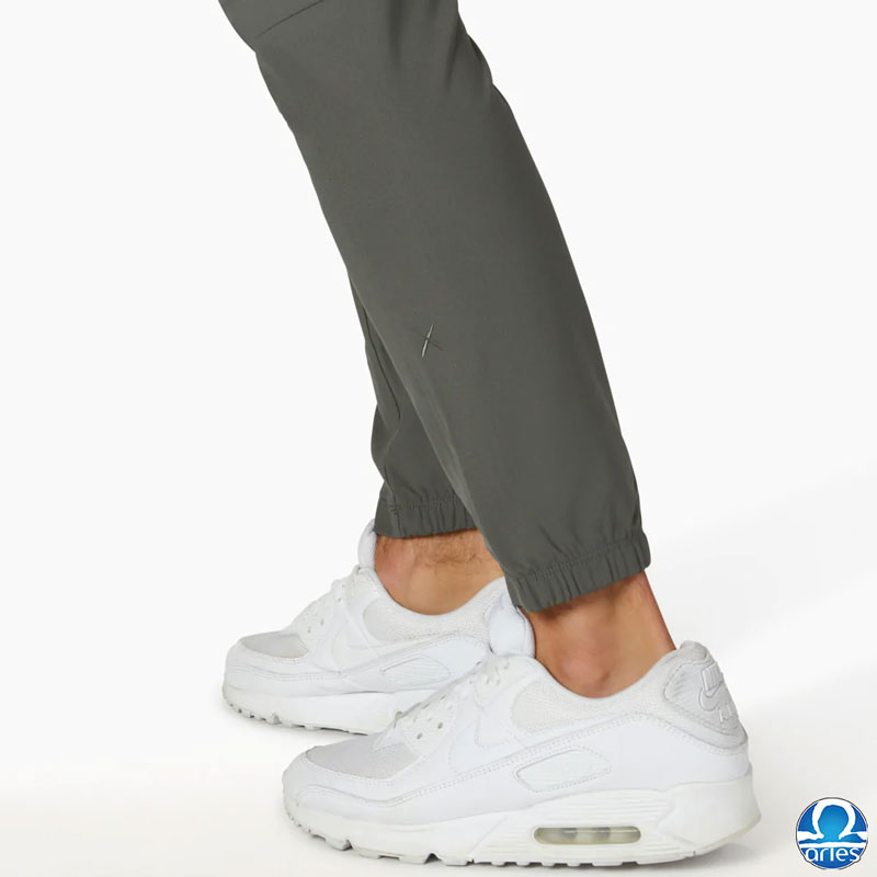 CUTS AO Jogger pants