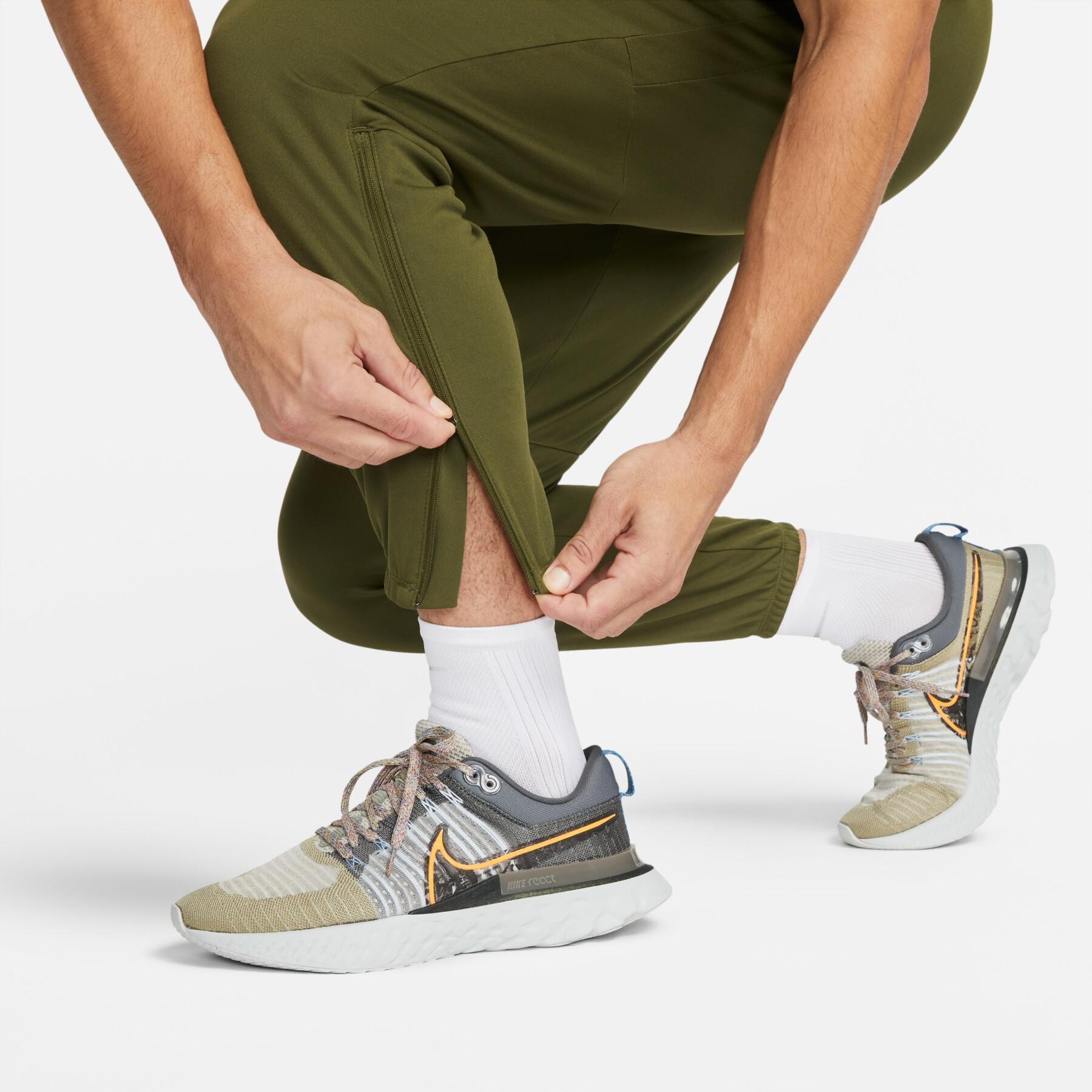 Nike Dri-FIT Challenger Woven Pants