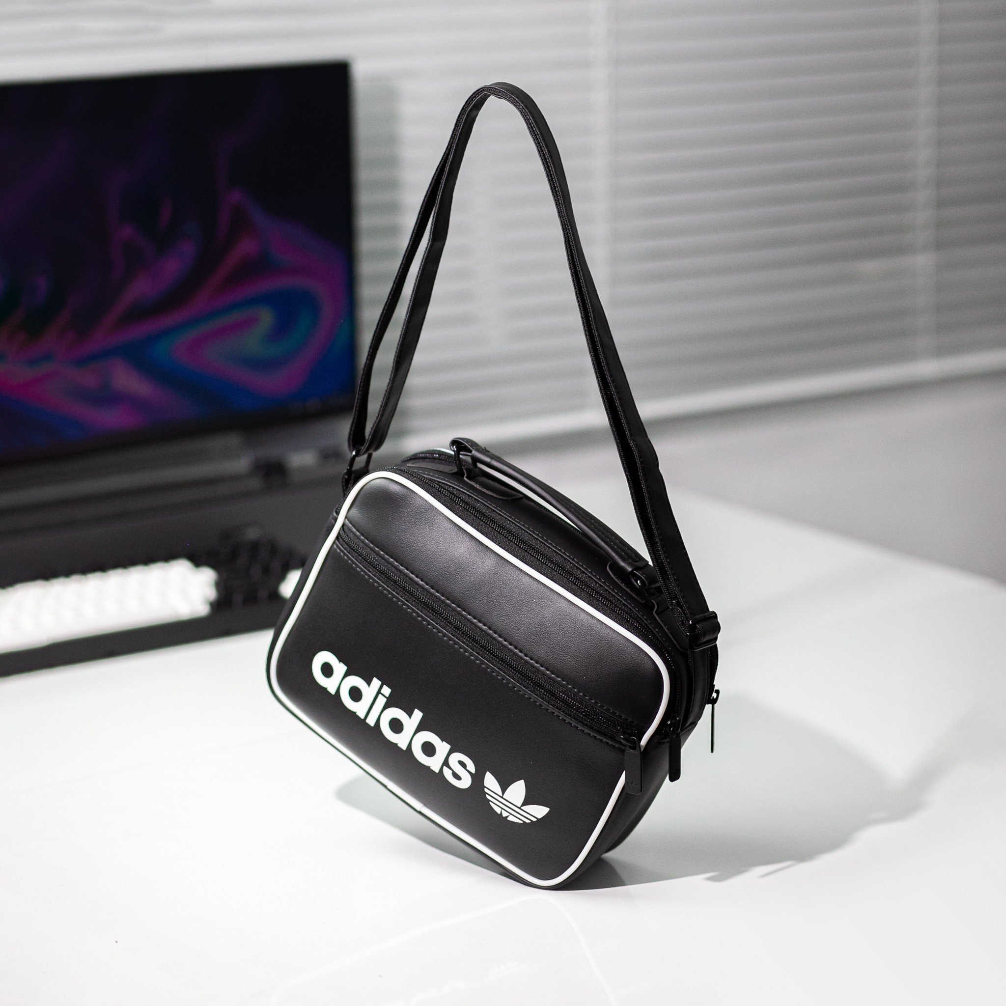 Mini vintage airliner bag discount