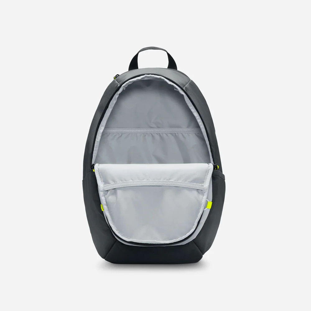 Nike Air Backpack (21L).