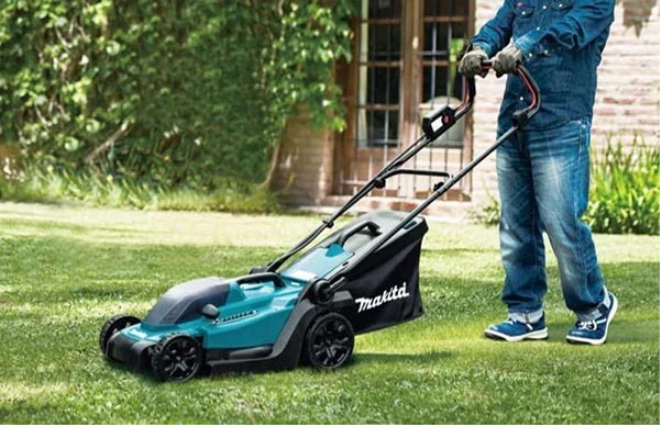 TOP MÁY CẮT CỎ ĐẨY TAY ĐƯỢC ƯU CHUỘNG HIỆN NAY