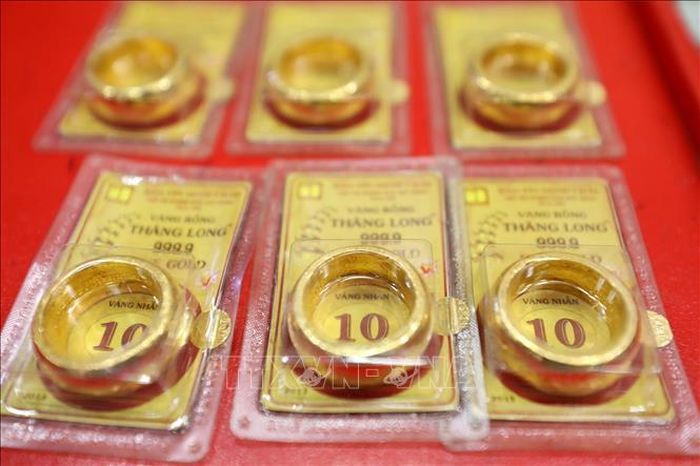 Giá vàng trưa 29/12 giảm tiếp 1,5 triệu đồng