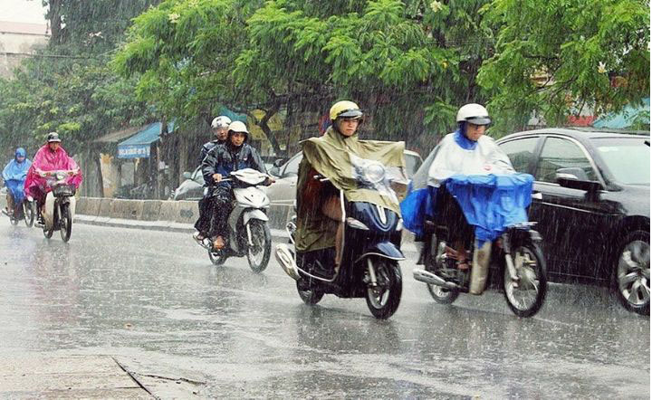 Có Nên Rửa Xe Sau Khi Trời Mưa?