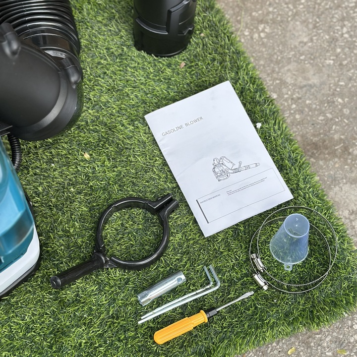 Máy Thổi Lá Hakuda 3.3KW HKD4T3300 Chạy Xăng 4 Thì