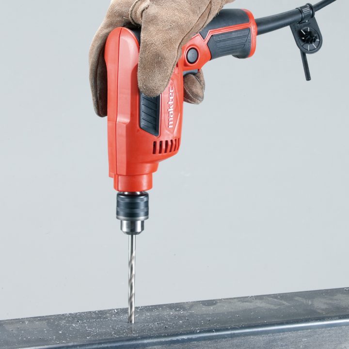 máy khoan tốc độ cao chẳng hạn như máy khoan maktec