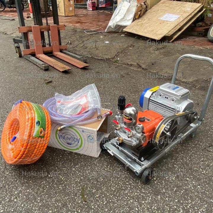 Máy Phun Xịt Thuốc Dây Đai Hakuda 1HP Luxury 50M