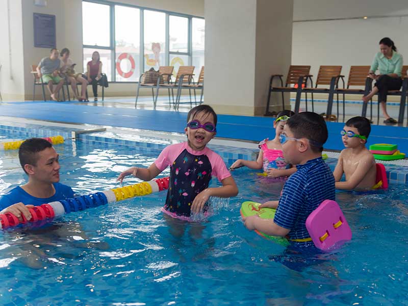 Lớp bơi sơ sinh MS04