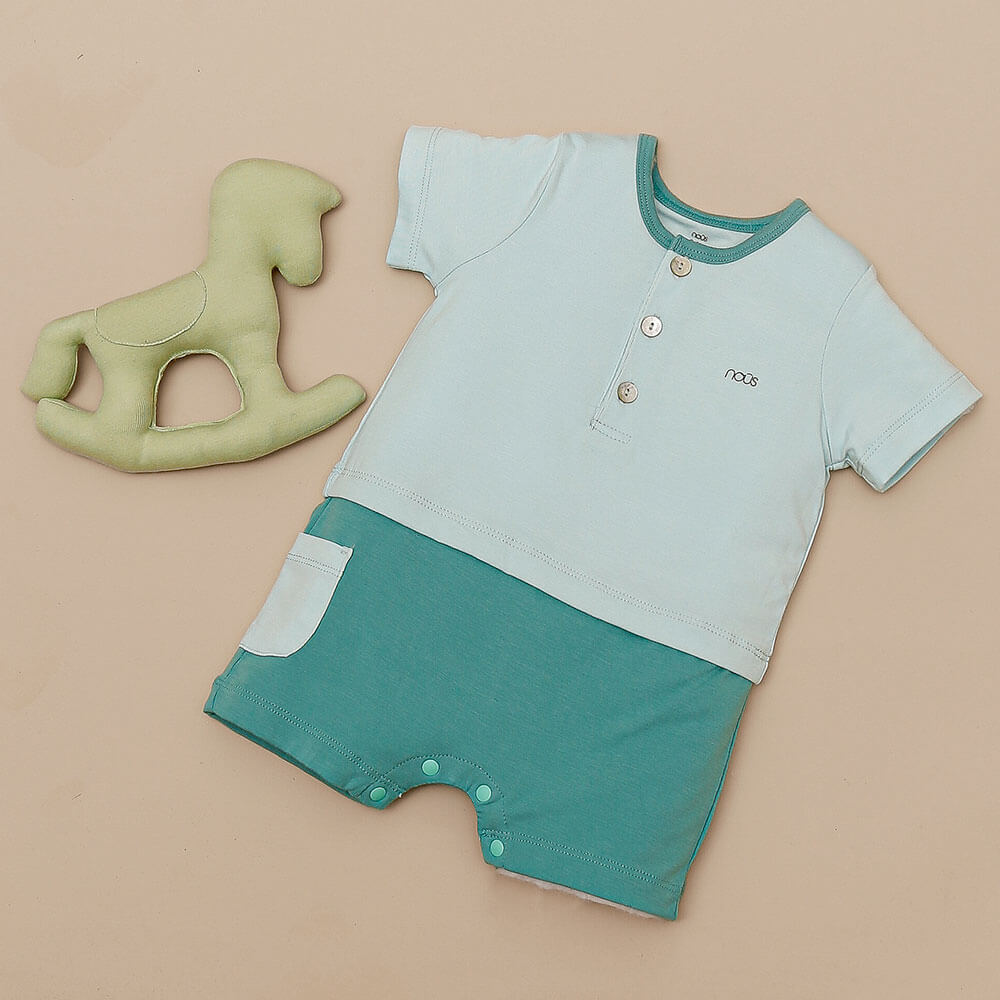Bộ Nous body cộc tay chất liệu petit màu xanh lơ nhạt