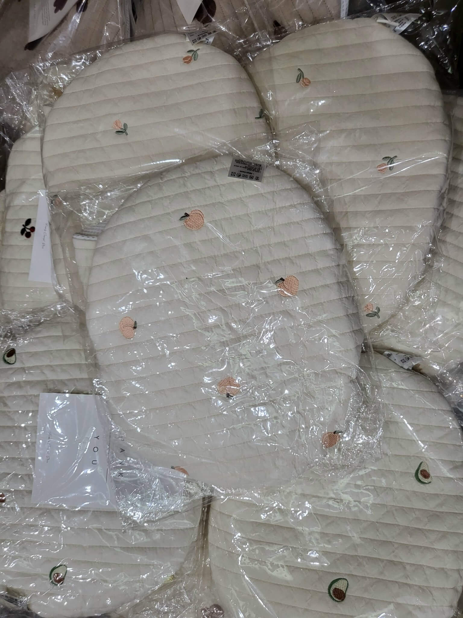 Gối Dot to Dot Hàn Quốc hình thỏ thêu họa tiết