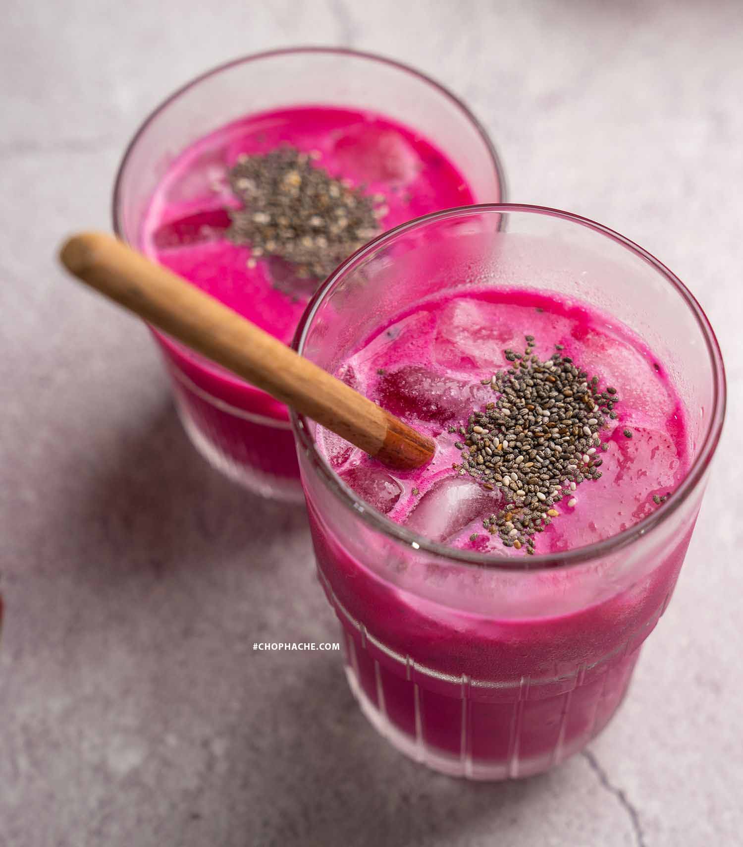 Sinh tố thanh long đỏ hạt chia