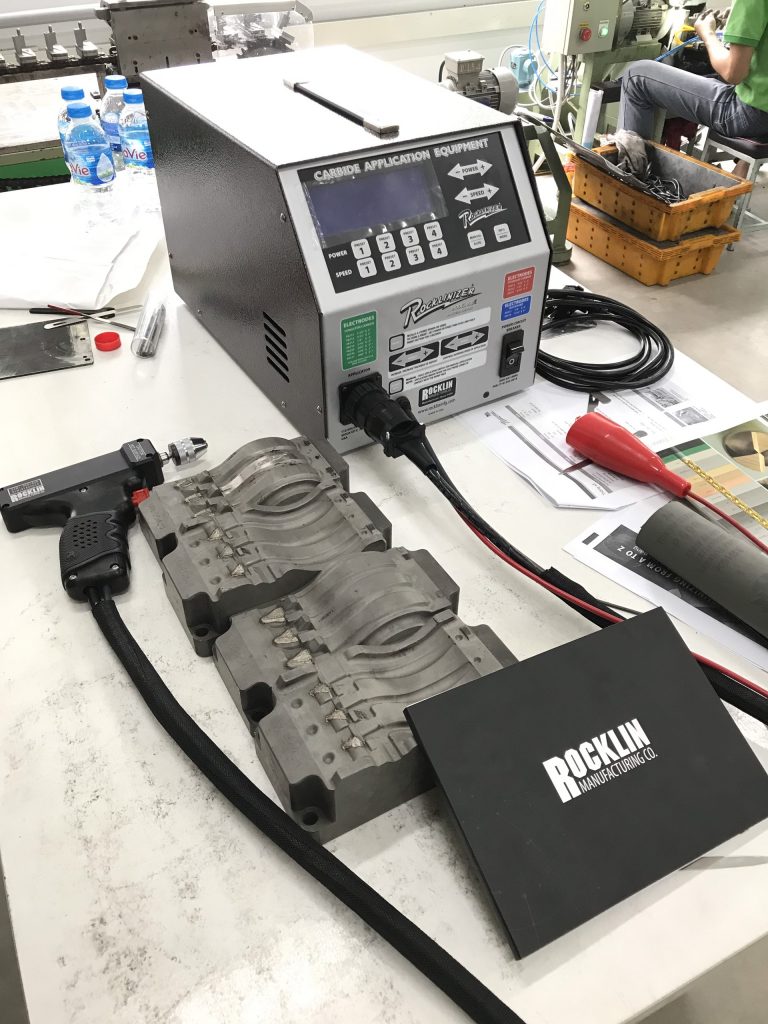 Tại sao nên dùng máy phủ làm cứng bề mặt Rocklinizer ?- Kim Thành Đông