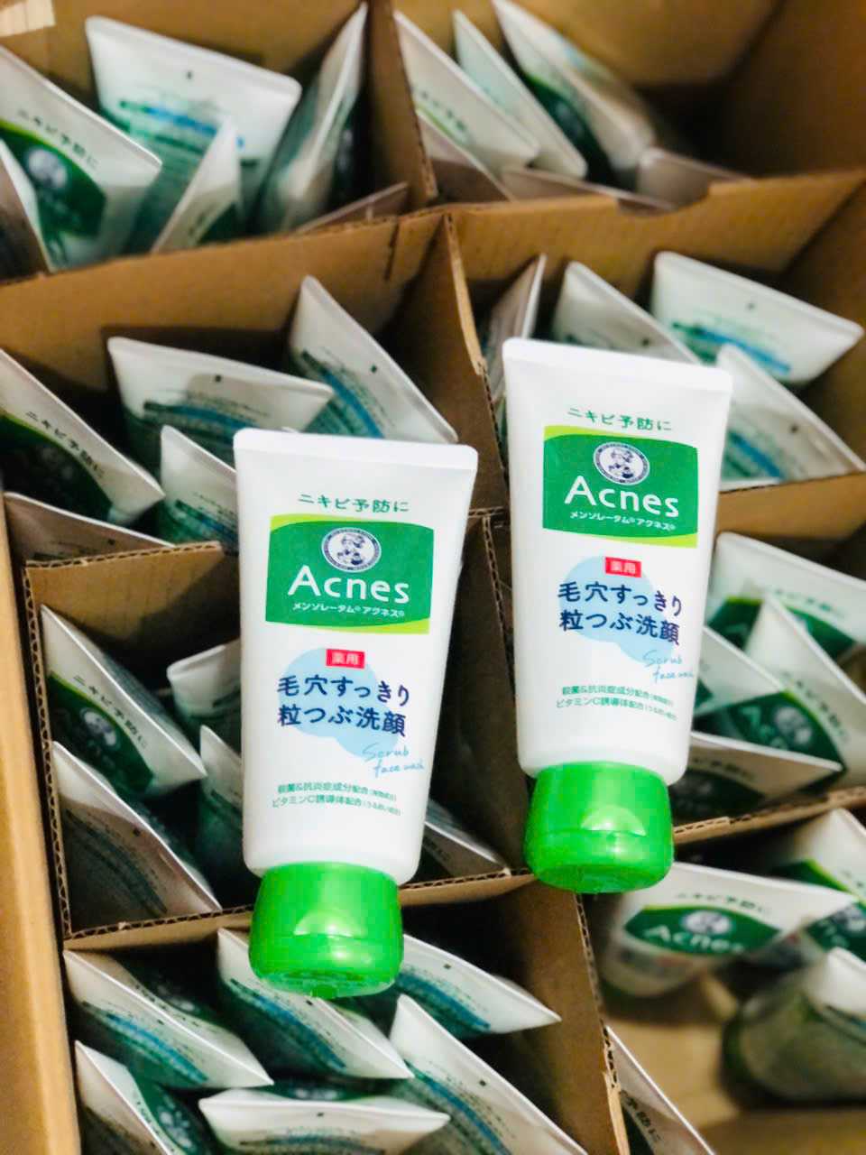 Sữa rửa mặt đặc trị mụn cho tuổi dậy thì Rohto Mentholatum Acnes nội địa Nhật