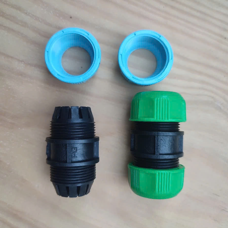 Đầu nối 2 ống dẫn nước với nhau