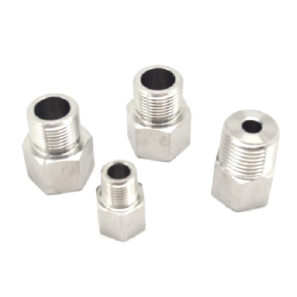 Nối Inox 304 có 1 đầu ren trong và 1 đầu ren ngoài