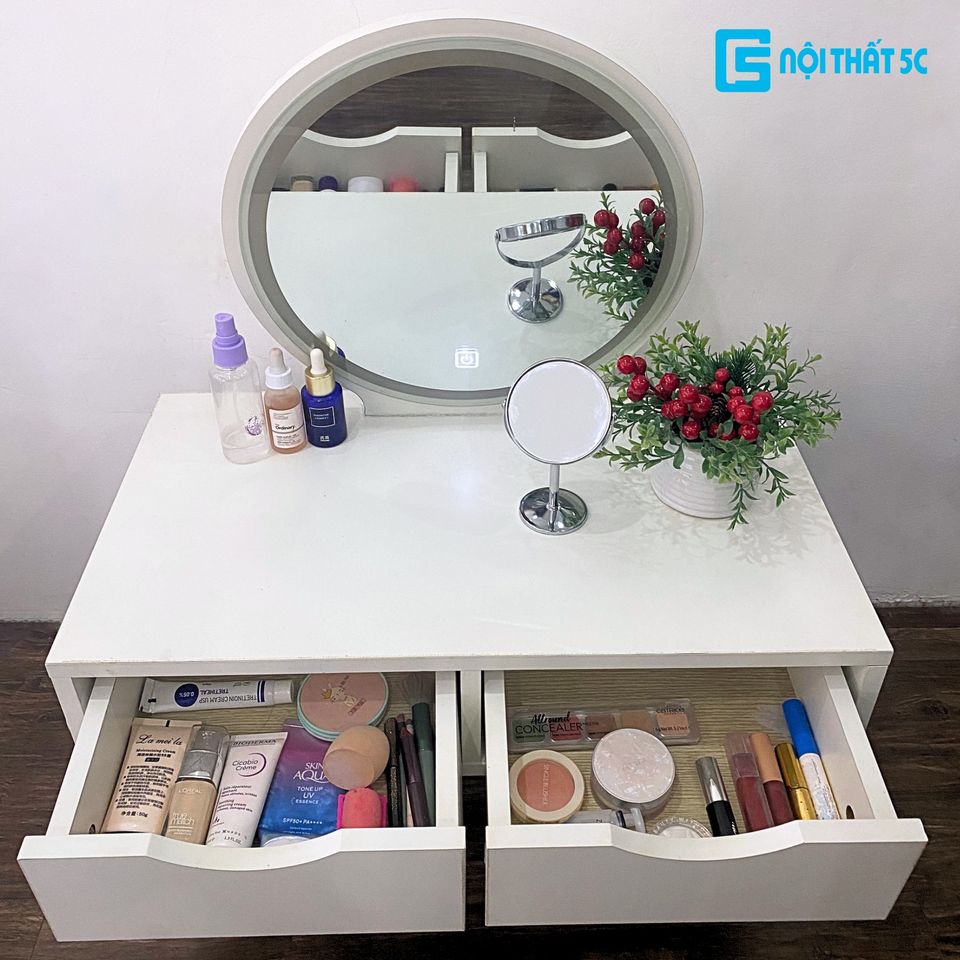 BÀN TRANG ĐIỂM BỆT TIỆN ÍCH, NHỎ GỌN DÀNH CHO CÁC CHỊ EM CỦA NỘI THẤT 5C