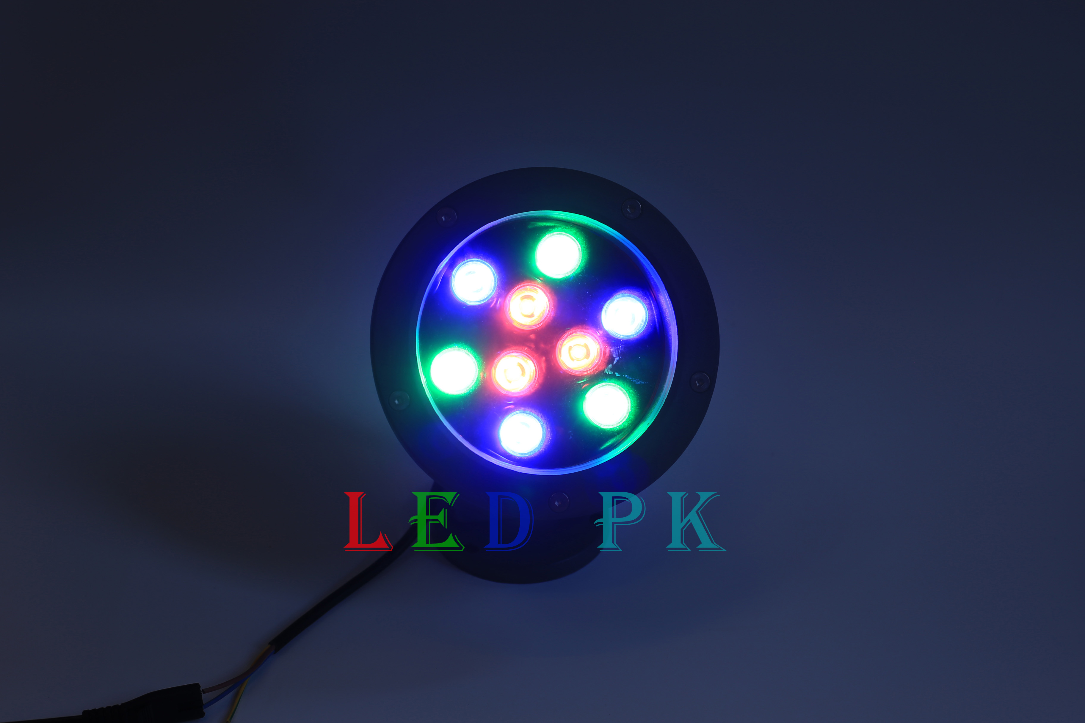 Đèn Rọi Cây RGB (7 màu)