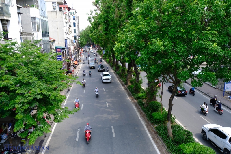 khong-chi-la-xe-dien-chuyen-gia-my-phan-tich-thach-thuc-moi-truong-khi-ha-noi-no