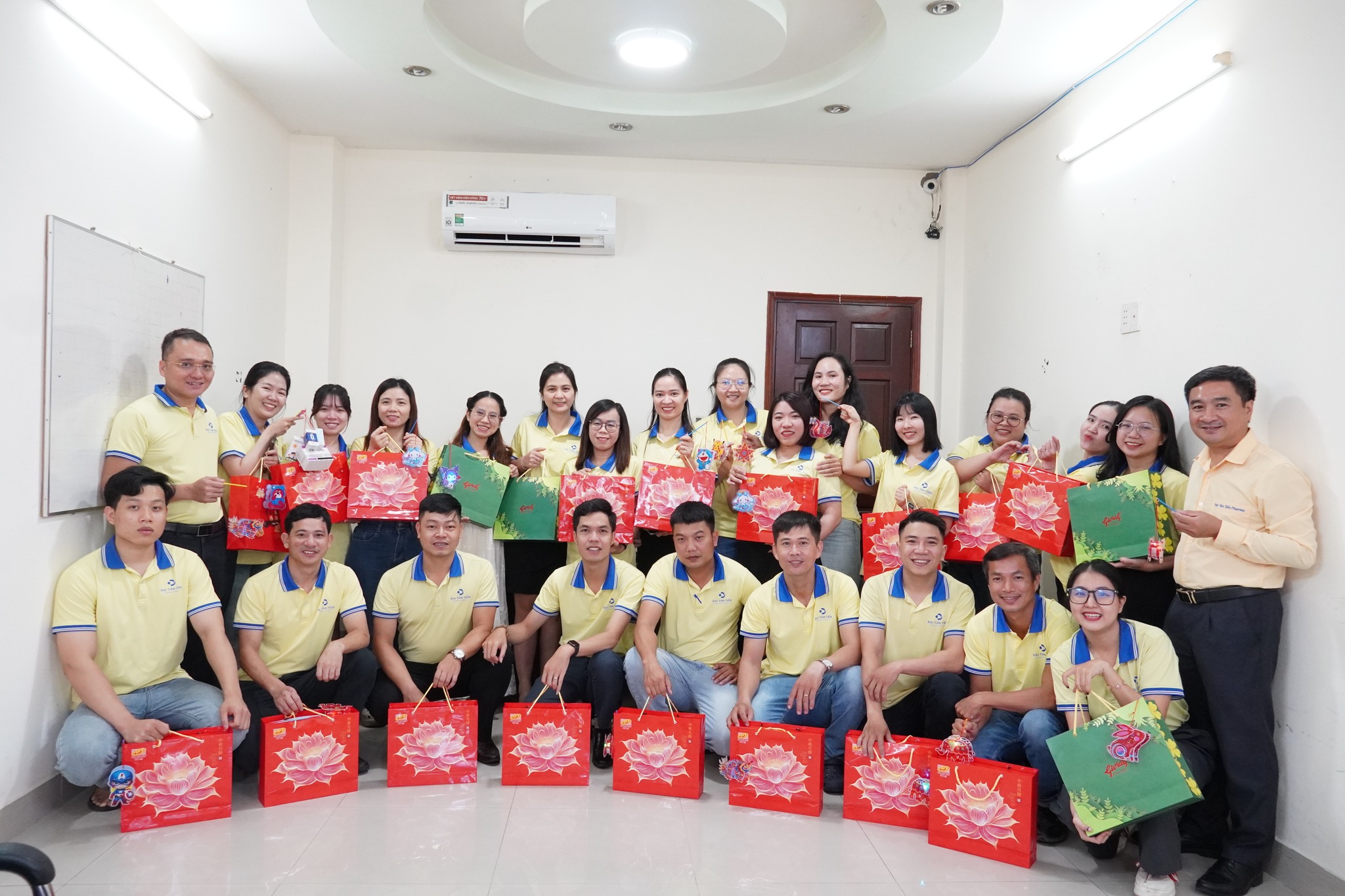 TRUNG THU 2025 TẠI ĐẠI TÂN TIẾN PHARMA – GẮN KẾT YÊU THƯƠNG, LAN TỎA NIỀM VUI ĐOÀN VIÊN