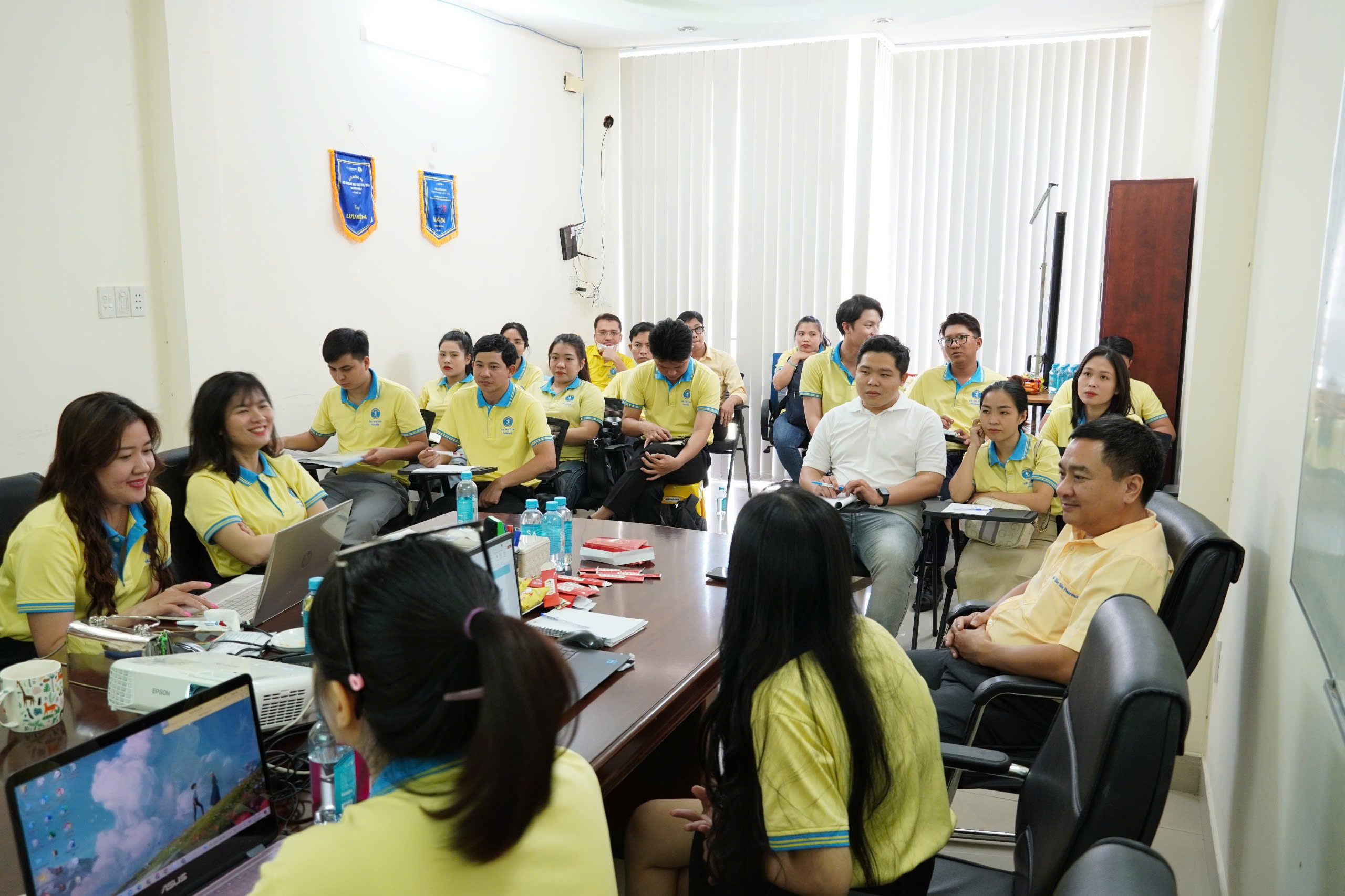 BUỔI TRAINING SẢN PHẨM QUÝ IV - LAN TOẢ KIẾN THỨC VÀ GIÁ TRỊ