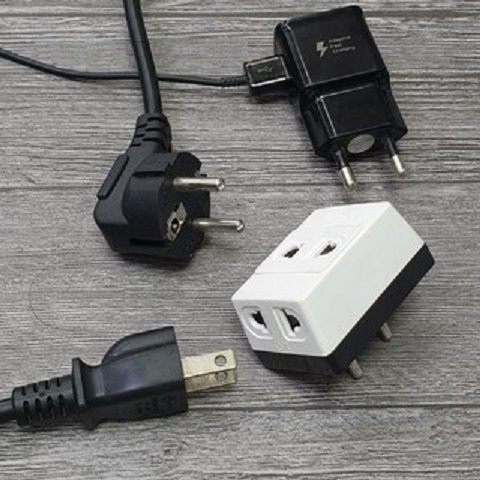 Ổ Cắm Điện Chia 3 Ngả - Chia Từ 1 Ổ Cắm Ra 3 Ổ Cắm, Thiết Kế Nhỏ Gọn Và Cắm Điện Tiện Dụng - PhuKienHome 8612 6 o cam chia 3 nga lioa 3