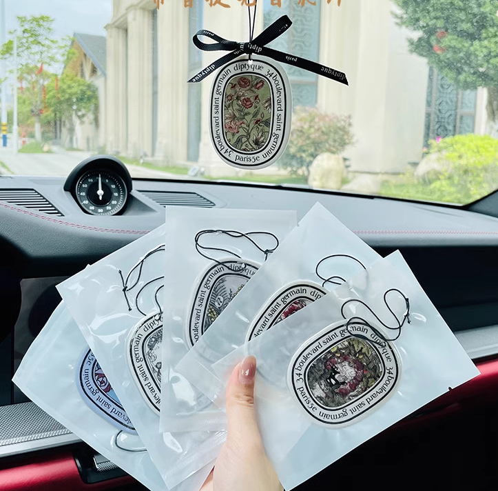 Combo 5 miếng thơm treo Molly/Labubu/Diptyque-BL