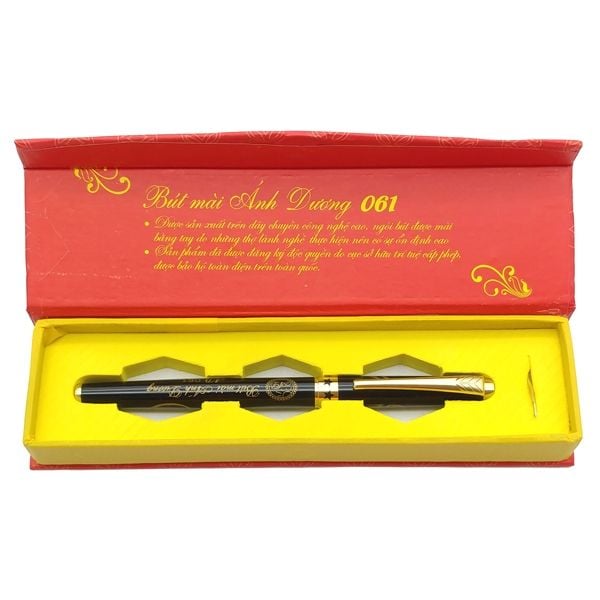 Bút máy AD 061-AD