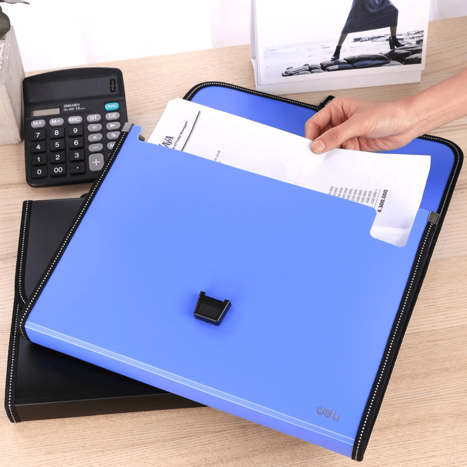 Bìa 12 ngăn Deli 5559