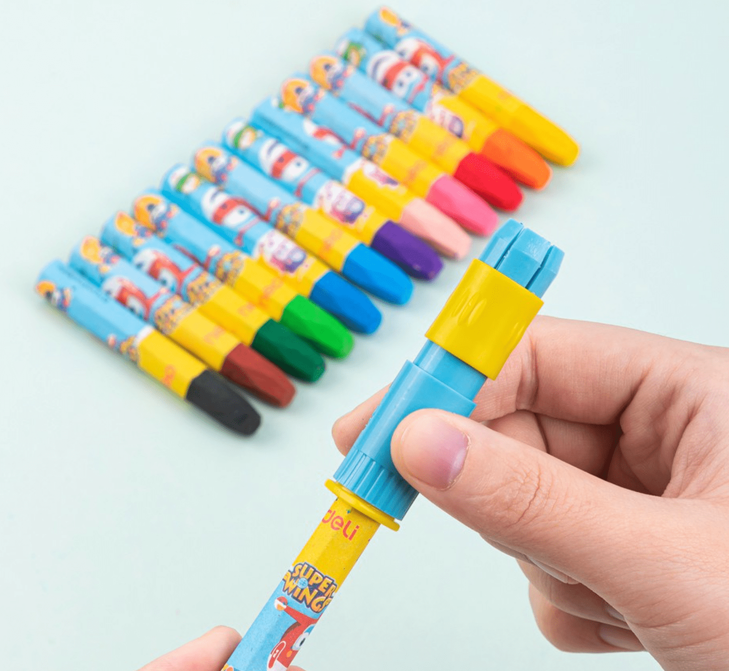 Sáp 12 màu Deli C009-12 super wings
