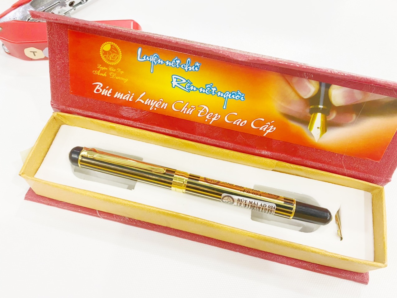 Bút máy AD 024-AD