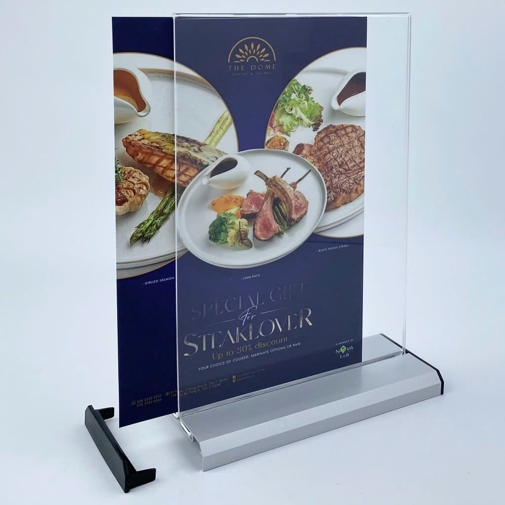 Kệ mica 2 mặt đứng E31 đế nhôm (10x18cm)-SM
