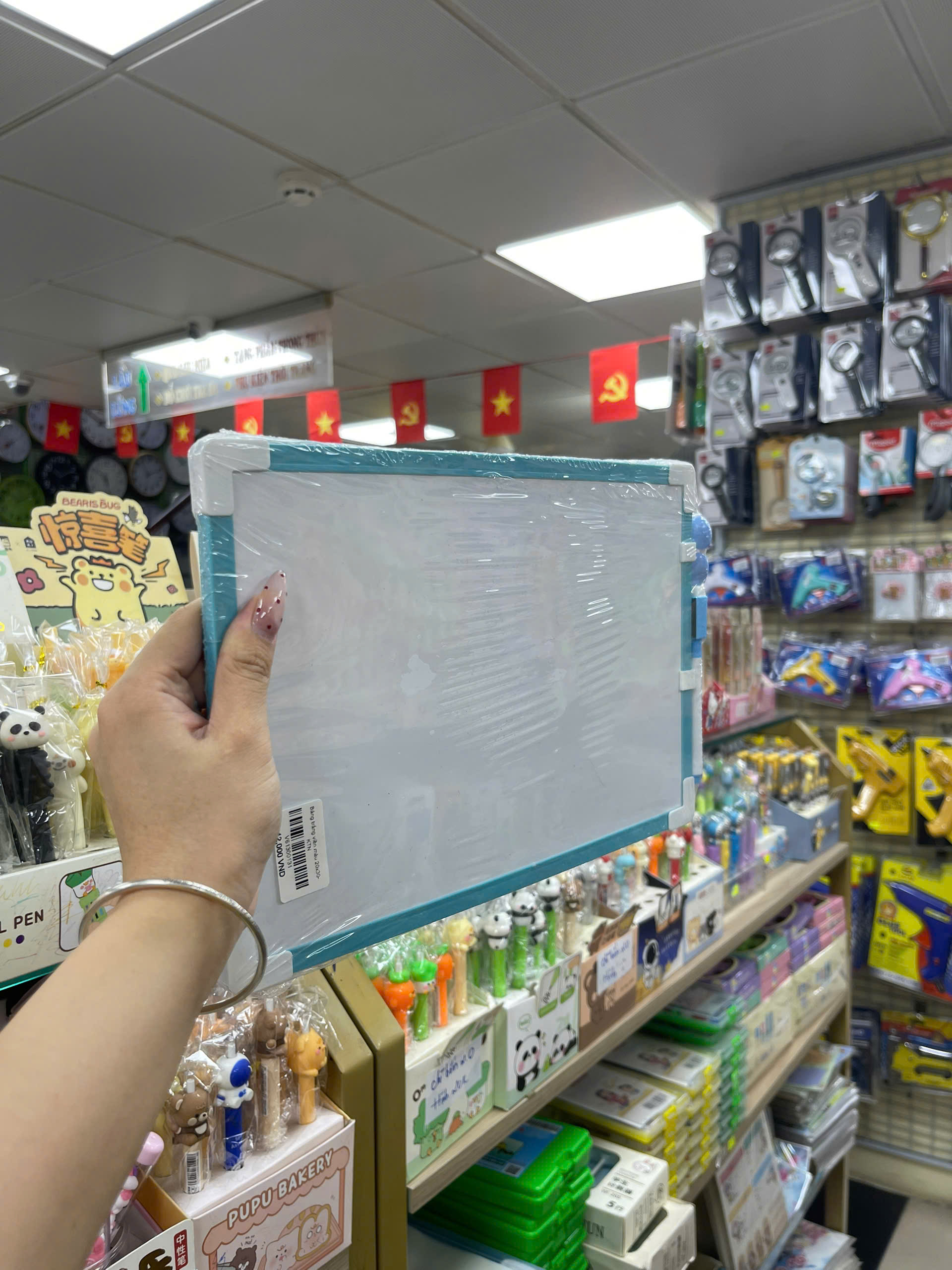 Bảng trắng viền màu 20x30-KTN