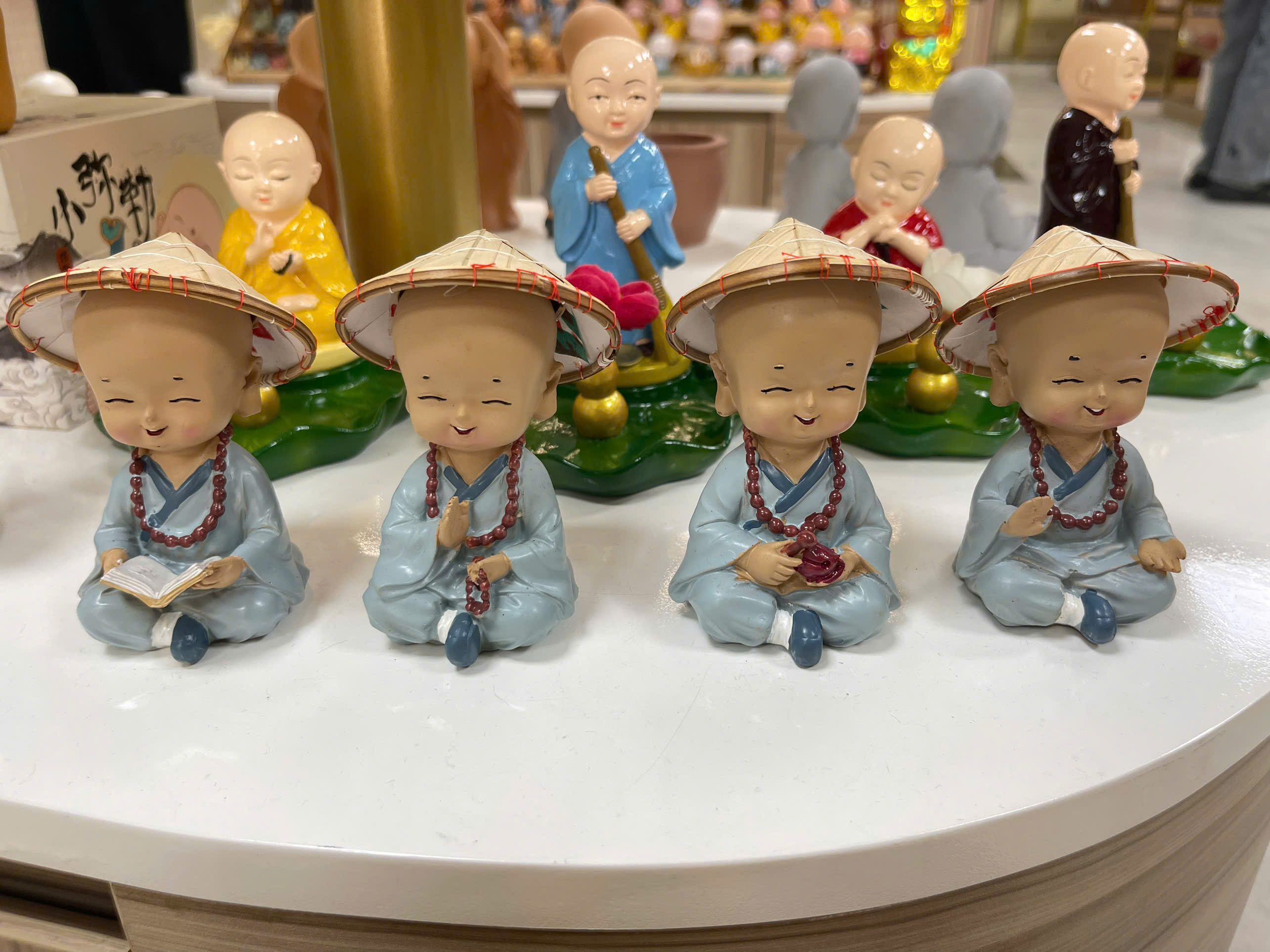 Bộ tứ chú tiểu xanh nón lá trung-NĐ