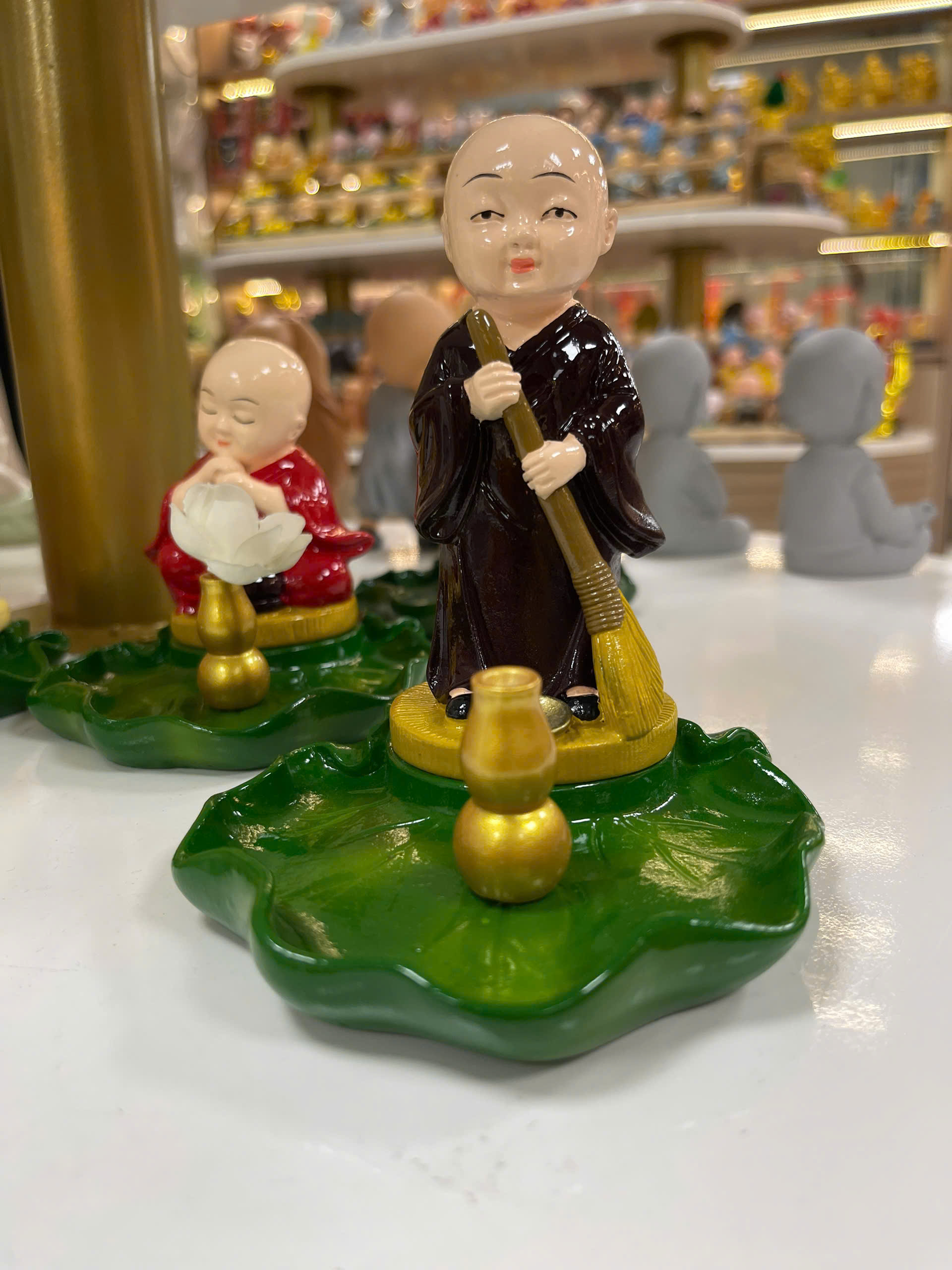 Chú tiểu lá sen đứng+ngồi ( 1 Chú ) -NĐ