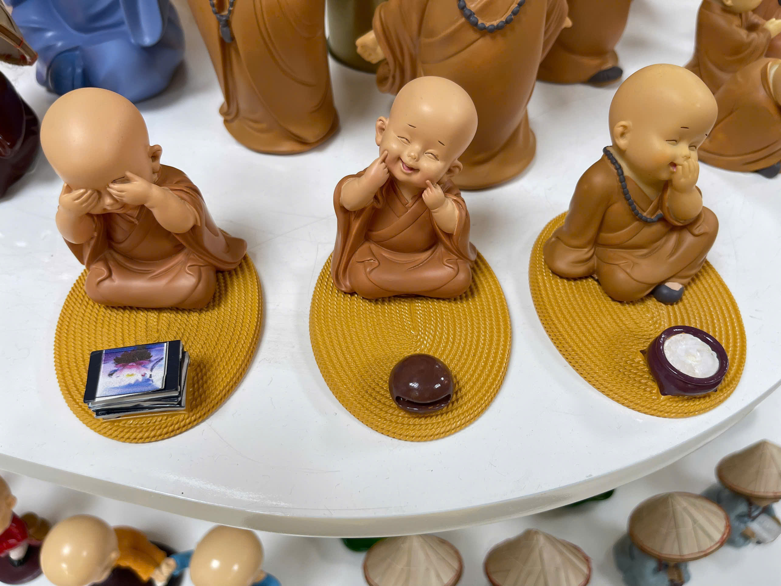 Bộ 3 chú tiểu đế gỗ đọc sách, mõ-NĐ