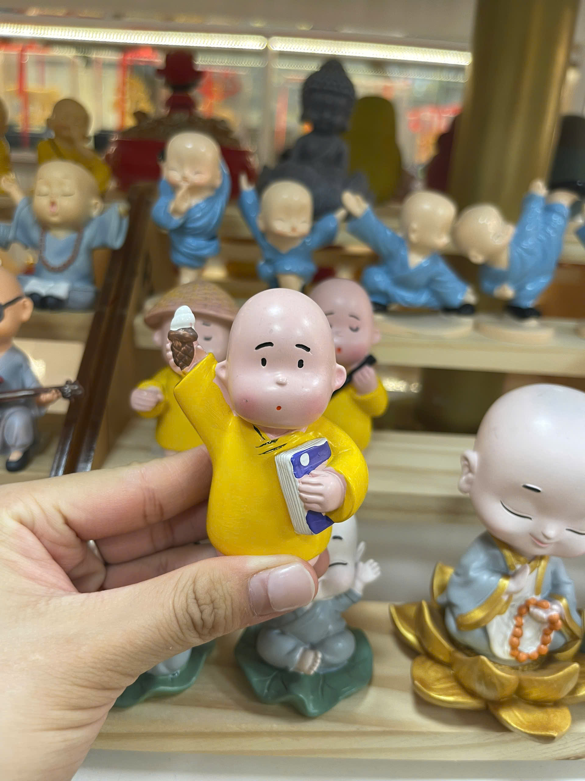 Bộ 3 chú tiểu vàng HT12-NĐ