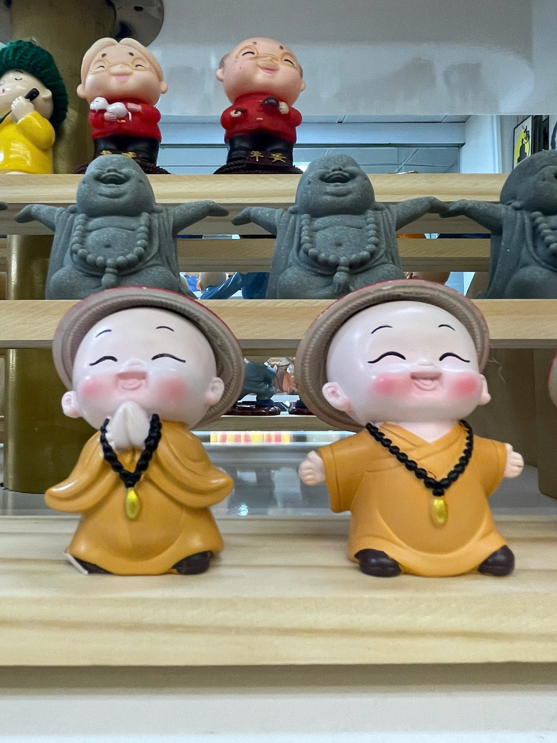 Bộ 3 chú tiểu nón cờ-NĐ