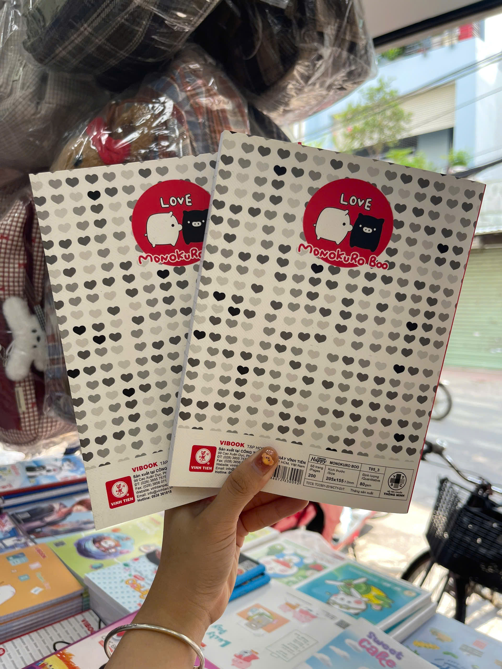 Tập VT 200t Monokuro Boo T105-3 ĐL80 (cuốn)