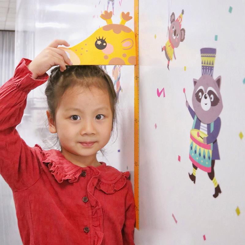 Decal dán tường đo chiều cao có gắn nam châm cho bé