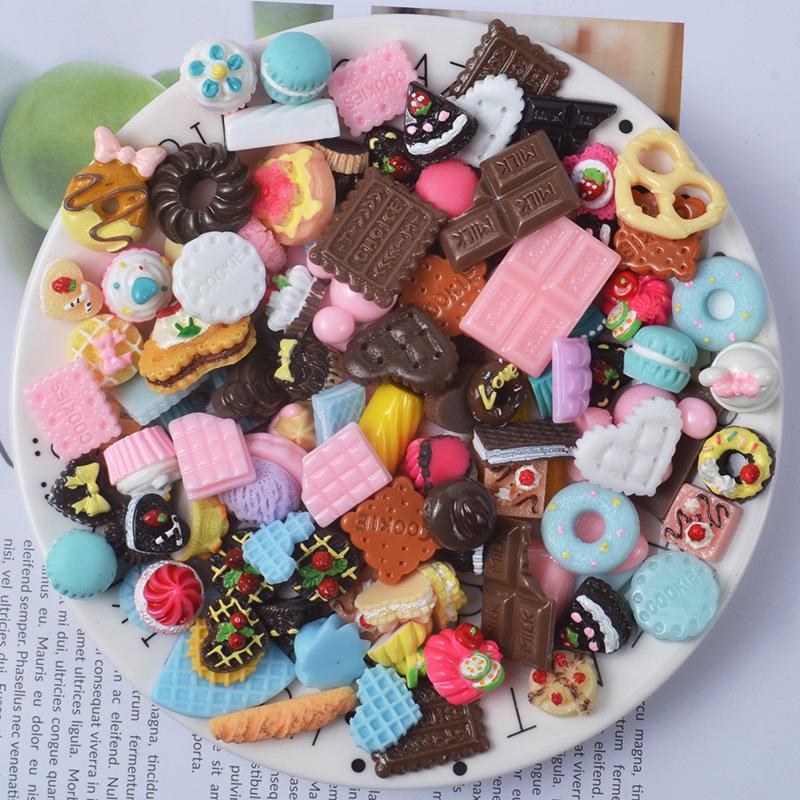 Charm Slime Mô hình bánh ngọt nhiều màu set 05 cái HPMCharm