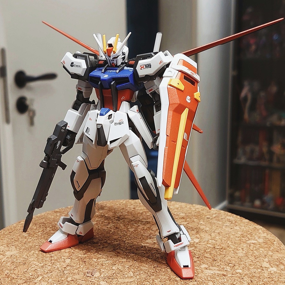 Mô hình Robot Gundam Aile Strike HG 1/144 Chất liệu nhựa siêu đẹp