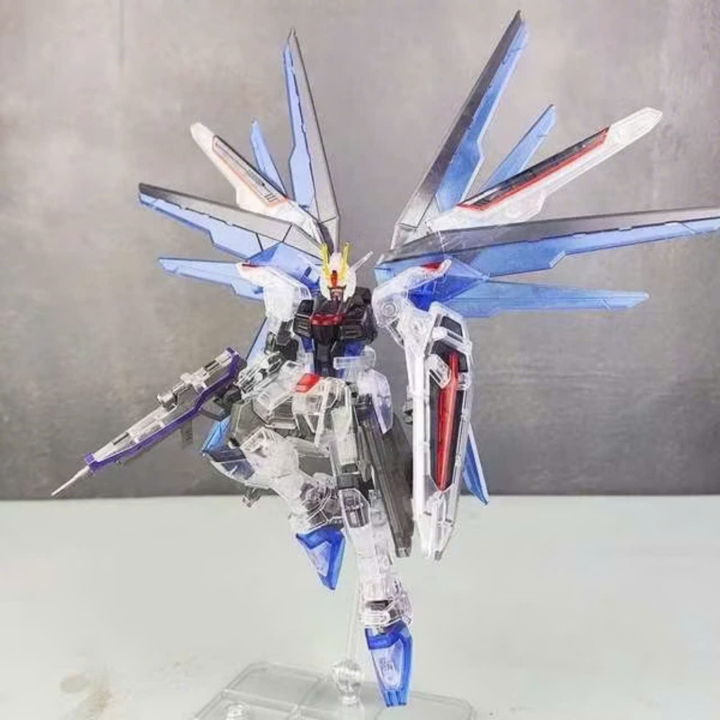 Mô hình Robot Gundam Gunpla Freedom Clear Color Base Limited HG 1/144 phiên bản nhựa trong Chất liệu nhựa siêu đẹp