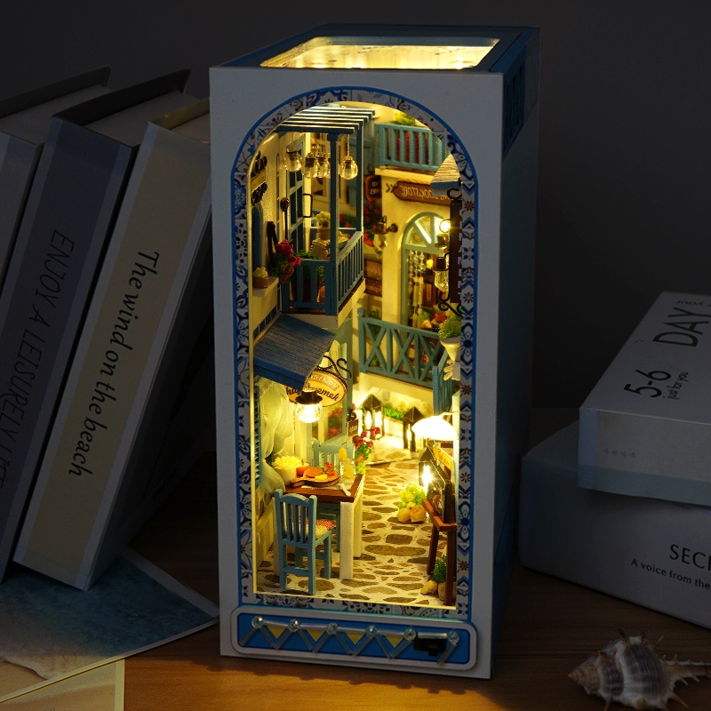 Mô hình 3D Book Nook Mẫu Hẻm Sakura,Noel Tự Làm bằng gỗ. Trang Trí Kệ sách, quà tặng sinh nhật Book Nook DIY TC25