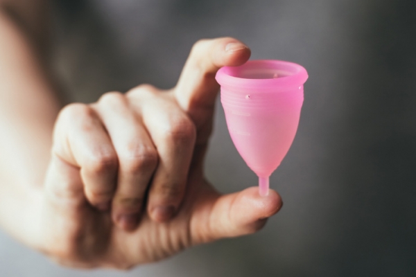 Mệt mỏi với băng vệ sinh, hãy để cốc nguyệt san giúp đỡ bạn