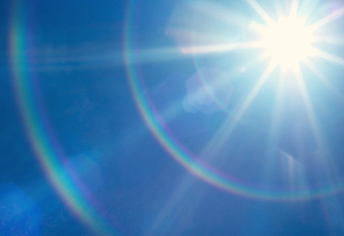 Tia UV có những loại nào? Loại nào nguy hiểm hơn?