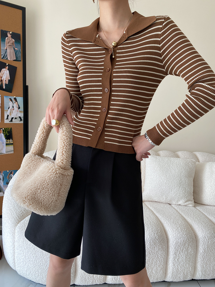 Áo len cổ bẻ kẻ sọc ngang kiểu Pháp khí chất dáng ôm thiết kế phong cách mới D298240